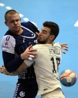 24.11.2018 Szeged(Hungary) MOL-Pick Szeged-PSG Paris Saint-Germain HB Velux EHF Champions League men s handball Nedim Remili(R)PSG Paris Saint-Germain HB stopped during match from Matej Gaber (L)MOL Pick Szeged : 