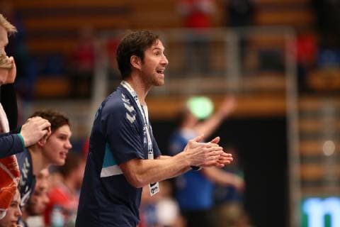 Handball 2. Bundesliga 2018 2019 - Hamburg Handball vs. TV 05 07 Huettenberg Trainer Torsten Jansen (Hamburg) jubelt , applaudiert . Sporthalle Hamburg Hamburg Foto: Frank Schoof