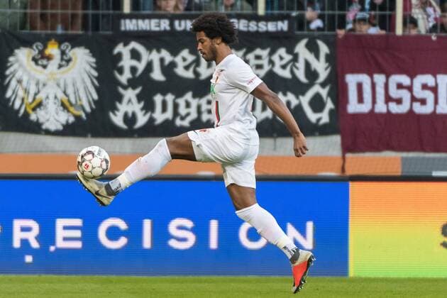 Francisco da Silva Caiuby (FC Augsburg 30), FC Augsburg vs. Eintracht Frankfurt, Fussball, Herren, 1.Bundesliga, 12.Spieltag, Saison 18 19, GER, 24.11.2018, DFL REGULATIONS PROHIBIT ANY USE OF PHOTOGRAPHS AS IMAGE SEQUENCES AND OR QUASI-VIDEO, FC Augsburg vs. Eintracht Frankfurt, Fussball, Herren, 1.Bundesliga, 12.Spieltag, Saison 18 19, GER, 24.11.2018 Augsburg *** Francisco da Silva Caiuby FC Augsburg 30 FC Augsburg vs Eintracht Frankfurt Football Men 1 Bundesliga 12 Matchday Season 18 19 GER 24 11 2018 DFL REGULATIONS PROHIBIT ANY USE OF PHOTOGRAPHS AS IMAGE SEQUENCES AND OR QUASI VIDEO FC Augsburg vs Eintracht Frankfurt Football Men 1 Bundesliga 12 Matchday Season 18 19 GER 24 11 2018 Augsburg Copyright: xEIBNER Wolfgang_Frankx EP_WFK