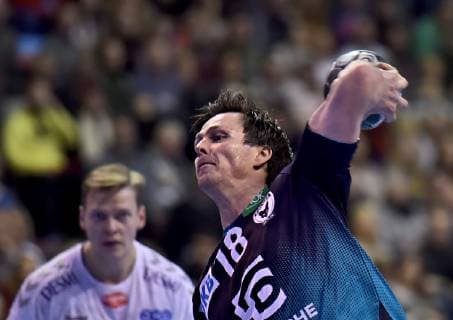 25.11.2018, xlakx,EHF-Pokal,3.Runde, Fuechse Berlin - Aalborg Handbold, emspor, v.l. Hans Lindberg (Fuechse Berlin 18) Berlin