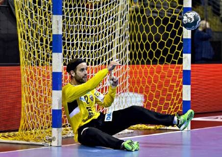 25.11.2018, xlakx,EHF-Pokal,3.Runde, Fuechse Berlin - Aalborg Handbold, emspor, v.l. Silvio Heinevetter (Fuechse Berlin 12) Berlin