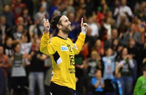 Silvio Heinevetter (Torwart Füchse), jubelt nach einem gehaltenen Wurf Füchse Berlin-DEN Aalborg Handbold EHF Cup, 2013 2014, Herren, Männer, men, Handball, Deutschland, Germany, Max-Schmeling-Halle Berlin, 25.11.2018