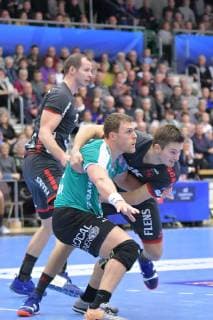 Skjern Handbold vs SG Flensburg-Handewitt , Handball, EHF Champions League Gruppenphase, 25.11.18 Benjamin Jakobsen (Skjern Handbold, 03), Magnus Roed (SG Flensburg-Handewitt, 77), Simon Hald Jensen (SG Flensburg-Handewitt, 05)