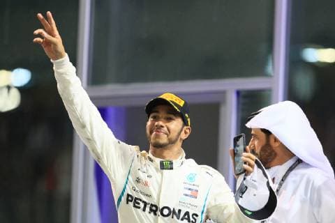 25th November 2018, Yas Marina, Abu Dhabi, United Arab Emirates; Etihad Airways Formula 1 Grand Prix of Abu Dhabi, race day; Mercedes AMG Petronas Motorsport, Lewis Hamilton wins the race and celebrates his 11th season win  ActionPlus12083003 Octane
