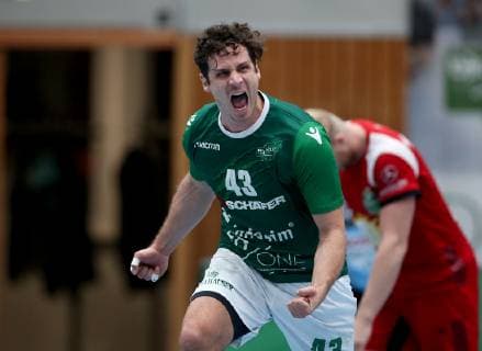 Deutschland, Würzburg, s.Oliver Arena, 25.11.2018, Handball - 2. Bundesliga - DJK Rimpar Woelfe - TuS N-Luebbecke Bild: v. l. Benedikt Brielmeier (DJK Rimpar Wölfe, 43) jubel Copyright: HMBxMedia xHeikoxBecker