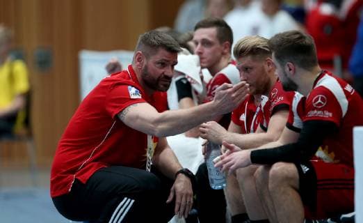 Deutschland, Würzburg, s.Oliver Arena, 25.11.2018, Handball - 2. Bundesliga - DJK Rimpar Woelfe - TuS N-Luebbecke Bild: v. l. Trainer Aaron Ziercke (TuS Lübbecke) Copyright: HMBxMedia xHeikoxBecker