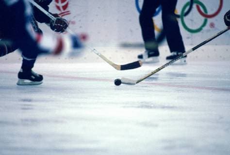 Ice hockey Eishockey USA vs. Sweden, albertville france, winter olympics,  Copyright: JosexAzel