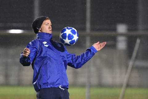 26.11.2018, xmeix, Fussball UEFA Champions League, TSG 1899 Hoffenheim, PK mit Abschlusstraining, emspor, v.l. Hoffenheims Trainer Julian Nagelsmann (TSG 1899 Hoffenheim) beim Abschlusstraining im Regen (DFL DFB REGULATIONS PROHIBIT ANY USE OF PHOTOGRAPHS as IMAGE SEQUENCES and or QUASI-VIDEO) Sinsheim