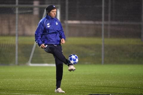 26.11.2018, xmeix, Fussball UEFA Champions League, TSG 1899 Hoffenheim, PK mit Abschlusstraining, emspor, v.l. Hoffenheims Trainer Julian Nagelsmann (TSG 1899 Hoffenheim) beim Abschlusstraining im Regen (DFL DFB REGULATIONS PROHIBIT ANY USE OF PHOTOGRAPHS as IMAGE SEQUENCES and or QUASI-VIDEO) Sinsheim