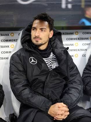 Fussball, Testspiel, Freundschaftsspiel, Saison 2018 2019, Herren, Deutschland, 16.11.2018, Länderspiel, Deutschland, deutsche Nationalmannschaft - Russland 3-0, v.l. Ersatzbank, Reserve, Mats Hummels, Deutschland,