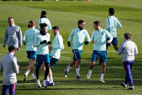 Fußball, CL, Atletico Madrid Training Atletico Madrid s players (L to R) Thomas Partey, Saul Iniguez, Antoine Griezmann and Lucas Hernandez warm up during a training session of the team at Wanda City of Sports in Majadahonda, Madrid, Spain, 27 November 2018. Atletico Madrid will face AS Monaco in their UEFA Champions League Group A soccer match on 28 November. Training session of Atletico Madrid !ACHTUNG: NUR REDAKTIONELLE NUTZUNG!  Copyright: xRodrigoxJimenezx GRAF7104 20181127-636789178924228777