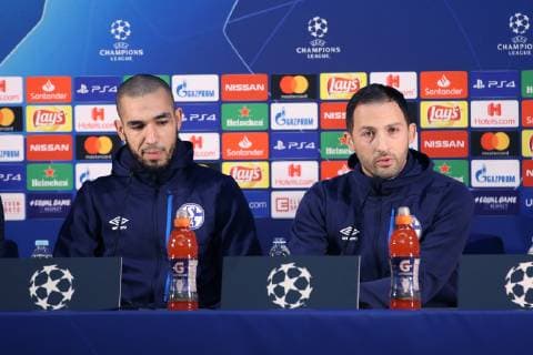 27.11.2018, Fussball, Saison 2018 2019, Champions League, 5. Spieltag - FC Schalke 04 Pressekonferenz + Abschlusstraining v. l. Nabil BENTALEB (FC Schalke 04), Cheftrainer Domenico TEDESCO (FC Schalke 04) Porto Estadio do Dragao Portugal