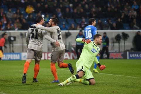 Sport Bilder des Tages 27.11.2018, xmeix, Fussball UEFA Champions League, TSG 1899 Hoffenheim - FC Shakhtar Donetsk, emspor, v.l. Das 0:1 fuer Donetsk durch Ismaily (Schachtar Donezk) mit Butko Bohdan (Schachtar Donezk) gegen Havard Nordveit (TSG 1899 Hoffenheim) und Oliver Baumann (TSG 1899 Hoffenheim) (DFL DFB REGULATIONS PROHIBIT ANY USE OF PHOTOGRAPHS as IMAGE SEQUENCES and or QUASI-VIDEO) Sinsheim