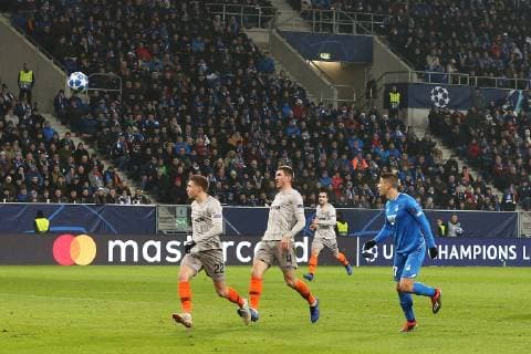 27.11.2018, xtvx, Fussball UEFA Champions League, TSG 1899 Hoffenheim - Schachtar Donezk emspor, v.l. Goal scored, Tor zum 1:2 Andrej Kramaric (TSG 1899 Hoffenheim) Serhii Kryvtsov (Shakhtar Donetsk) Andrej Kramaric (TSG 1899 Hoffenheim) (DFL DFB REGULATIONS PROHIBIT ANY USE OF PHOTOGRAPHS as IMAGE SEQUENCES and or QUASI-VIDEO) Sinsheim