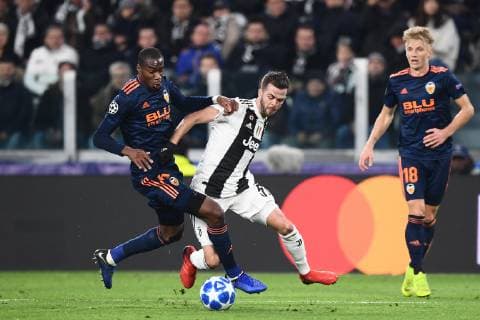 Mg Torino 27 11 2018 - Champions League Juventus-Valencia foto Matteo Gribaudi Image nella foto: Miralem Pjanic-Geoffrey Kondogbia 