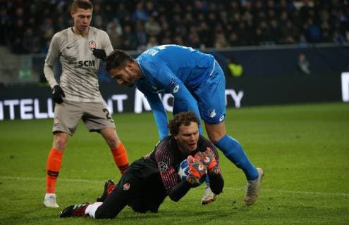 Ishak BELFODIL (19, 1899 Hoffenheim), Andry Pyatov (30, goalkeeper, Schachtar Donezk) UEFA Champions League, TSG 1899 Hoffenheim vs. Schachtar Donezk, Groupe F, 5. Matchday, November 27 2018, Wirsol Rhein Neckar Arena, Germany, YmdY, ** DFL DFL regulations prohibit any use of photographs as image sequences and or quasi-video. ** TSG 1899 Hoffenheim - Schachtar Donezk