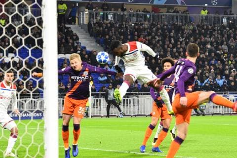 Maxwel Cornet (lyon) vs Oleksandr Zinchenko (manchester city) FOOTBALL : Lyon vs Manchester City - Phase de groupes - Ligue des Champions - 27 11 2018 FredericChambert Panoramic 