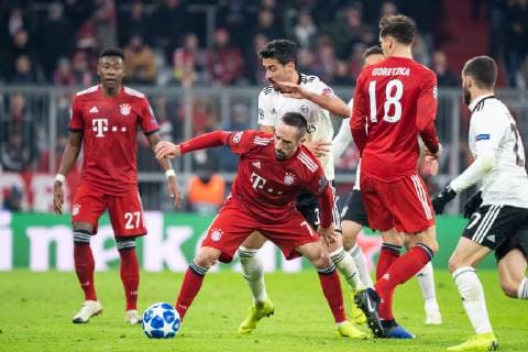 27.11.2018, xkvx, Fussball UEFA Champions League, FC Bayern Muenchen - Benfica Lissabon emspor, v.l. Franck Ribery (FCB - FC Bayern Muenchen), Andre Almeida (Benfica Lissabon) (DFL DFB REGULATIONS PROHIBIT ANY USE OF PHOTOGRAPHS as IMAGE SEQUENCES and or QUASI-VIDEO) Muenchen