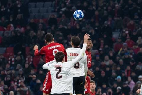 27.11.2018, xkvx, Fussball UEFA Champions League, FC Bayern Muenchen - Benfica Lissabon emspor, v.l. Goal scored, Tor zum 4:1 durch Robert Lewandowski (FCB - FC Bayern Muenchen) (DFL DFB REGULATIONS PROHIBIT ANY USE OF PHOTOGRAPHS as IMAGE SEQUENCES and or QUASI-VIDEO) Muenchen
