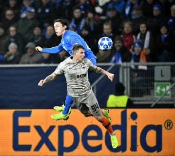 Kopfballduell, Zweikampf, Aktion Nico Schulz TSG 1899 Hoffenheim gegen Oleg Danchenko Shakhtar Donetsk Schachtjor Donezk TSG 1899 Hoffenheim vs Schachtjor Schachtar Shakhtar Donezk Donetsk Champions League CL Gruppenphase 27.11.2018 DFL REGULATIONS PROHIBIT ANY USE OF PHOTOGRAPHS AS IMAGE SEQUENCES AND OR QUASI-VIDEO TSG 1899 Hoffenheim vs Schachtjor Donezk