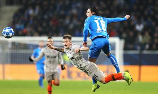 27.11.2018, xtvx, Fussball UEFA Champions League, TSG 1899 Hoffenheim - Schachtar Donezk emspor, v.l. Zweikampf, Duell, duel, tackle, compete Oleg Danchenko (Shakhtar Donetsk) Nico Schulz (TSG 1899 Hoffenheim) (DFL DFB REGULATIONS PROHIBIT ANY USE OF PHOTOGRAPHS as IMAGE SEQUENCES and or QUASI-VIDEO) Sinsheim