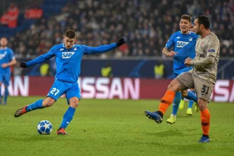 Andrej Kramaric (TSG 1899 Hoffenheim) und Ismaily Goncalves dos Santos (Schachtar Donezk). Deutschland, Sinsheim, 27.11.2018, Fussball, UEFA Champions League, Matchday5: TSG 1899 Hoffenheim vs Schachtar Donezk, Rhein-Neckar-Arena