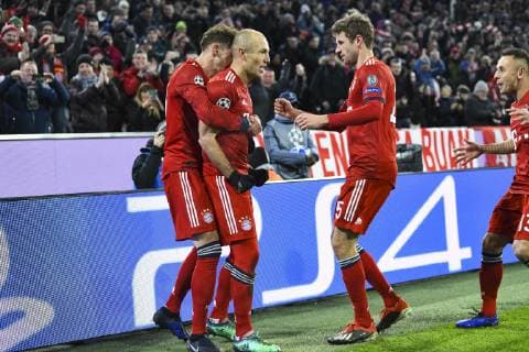 FC Bayern Muenchen vs. Benfica Lissabon, Allianz Arena Muenchen. 27.11.2018 Im Bild: Leon Goretzka, Arjen Robben, Thomas Mueller Â