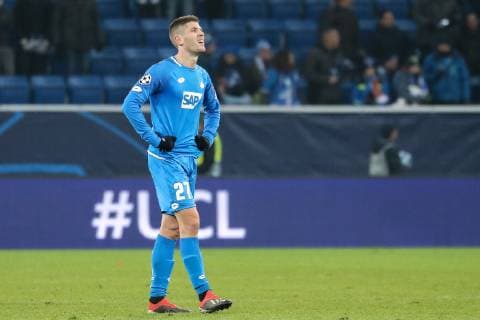 Andrej Kramaric (Hoffenheim, 27), enttäuscht über die Niederlage, Enttäuschung nach dem Schlusspfiff, Highlight, Verlierer, verloren, Frustration, disappointed, pessimistisch, Freisteller, Ganzkörper, Einzelbild, Aktion, Action, Spielszene, Fussball, UEFA Champions League, TSG 1899 Hoffenheim - FK Schachtar Donezk,