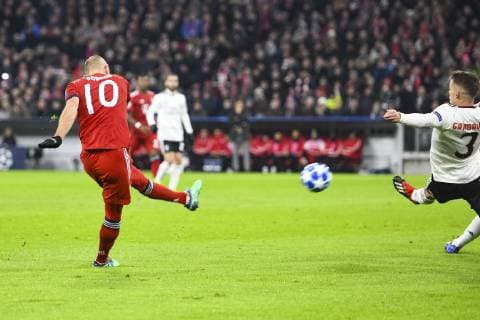FC Bayern Muenchen vs. Benfica Lissabon, Allianz Arena Muenchen. 27.11.2018 Im Bild: Arjen Robben Â