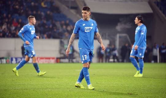 Sinsheim , Fußball Champions League , TSG Hoffenheim vs. Schachtar Donezk , Steven Zuber ( Hoff )