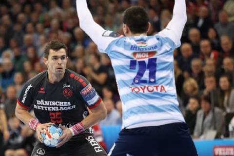 SG Flensburg-Handewitt vs MOL-Pick Szeged, Handball, EHF Champions League Gruppenphase, 28.11.18 Rasmus Lauge Schmidt (SG Flensburg-Handewitt, 25), Alen Blazevic (MOL-Pick Szeged, 21)