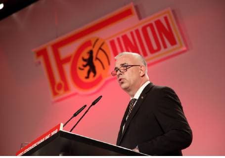 Sport Bilder des Tages Mitgliederversammlung, Präsident Dirk Zingler Fußball Fussball zweite 2.Bundesliga Herren DFL Saison 2018 2019 28.11.2018 1.FC Union Berlin FCU *** General Meeting President Dirk Zingler Sport Soccer Soccer Second 2 Bundesliga Men DFL Season 2018 2019 28 11 2018 1 FC Union Berlin FCU