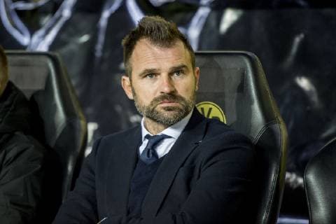 Fußball: UEFA Champions League, CL, Saison 2018 2019, 5. Spieltag, Borussia Dortmund - Club Brügge in Dortmund (Nordrhein-Westfalen). Brügges Trainer Ivan Leko sitzt auf der Bank. UEFA REGULATIONS PROHIBIT ANY USE OF PHOTOGRAPHS AS IMAGE SEQUENCES AND OR QUASI-VIDEO. Copyright: xKirchner DavidxInderliedx