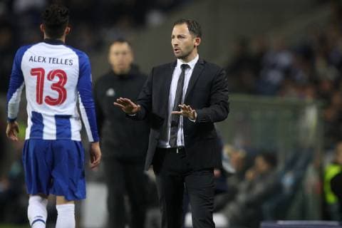 28.11.2018, Fussball, Saison 2018 2019, Champions League, 5. Spieltag - FC Porto - FC Schalke 04 Cheftrainer Domenico TEDESCO (FC Schalke 04) Porto Estadio do Dragao Portugal