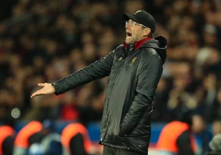 Liverpool manager Jurgen Klopp reacts in frustration during the UEFA Champions League Group C match at the Parc des Princes Stadium, Paris. Picture date: 28th November 2018. Picture credit should read: Matt McNulty Sportimage EDITORIAL USE ONLY. No use with unauthorised audio, video, data, fixture lists, club league logos or live services. Online in-match use limited to 120 images, no video emulation. No use in betting, games or single club league player publications. B69P4105.JPG