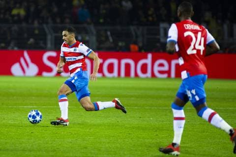 GER, UEFA CL, Borussia Dortmund vs FC Brügge 28.11.2018, Signal Iduna Park, Dortmund, GER, UEFA CL, Borussia Dortmund vs FC Brügge , UEFA REGULATIONS PROHIBIT ANY USE OF PHOTOGRAPHS AS IMAGE SEQUENCES AND OR QUASI-VIDEO im Bild picture shows: Sofyan Amrabat (FC Bruegge 6) auf dem Weg zum Tor,
