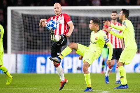 Jorrit Hendrix of PSV, Philippe Coutinho of FC Barcelona Barca during the UEFA Champions League group C match between PSV Eindhoven and FC Barcelona at the Phillips stadium on November 28, 2018 in Eindhoven, The Netherlands UEFA Champions League 2018 2019 xVIxVIxImagesx xTomxBodexMultimediaxIVx 12920096