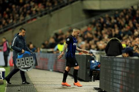28th November 2018, Wembley Stadium, London England; UEFA Champions League football, Tottenham Hotspur versus Inter Milan; Radja Nainggolan of Internazionale goes off injured  ActionPlus12083750 ShaunxBrooks