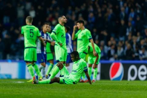 Portugal, Porto 28.11.2018, UEFA Champions League - 2018 19 Season, Vorrunde, Gruppenphase - Gruppe D - 5. Spieltag, FC Porto - FC Schalke 04, Omar Mascarell (S04), Hamza Mendyl (S04) enttaeuscht ( DeFodi048