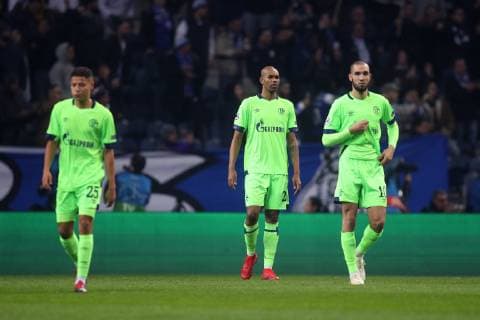 28.11.2018, Fussball, Saison 2018 2019, Champions League, 5. Spieltag - FC Porto - FC Schalke 04 v. l. Amine Harit (FC Schalke 04), Naldo (FC Schalke 04), Nabil BENTALEB (FC Schalke 04) Porto Estadio do Dragao Portugal