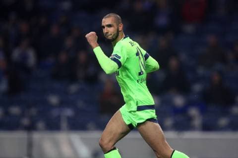 28.11.2018, Fussball, Saison 2018 2019, Champions League, 5. Spieltag - FC Porto - FC Schalke 04 Nabil BENTALEB (FC Schalke 04) Porto Estadio do Dragao Portugal