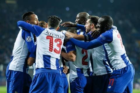 Portugal, Porto 28.11.2018, UEFA Champions League - 2018 19 Season, Vorrunde, Gruppenphase - Gruppe D - 5. Spieltag, FC Porto - FC Schalke 04, jubel, Torjubel um Jesus Corona (FCP) nach dem treffer zum 3:1 ( DeFodi048