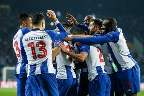 Portugal, Porto 28.11.2018, UEFA Champions League - 2018 19 Season, Vorrunde, Gruppenphase - Gruppe D - 5. Spieltag, FC Porto - FC Schalke 04, jubel, Torjubel um Jesus Corona (FCP) nach dem treffer zum 3:1 ( DeFodi048