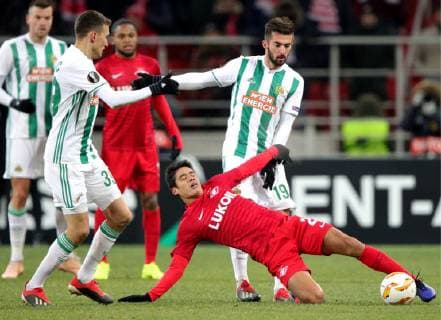 MOSCOW, RUSSIA - NOVEMBER 29, 2018: Spartak Moscow s Lorenzo Melgarejo (C), Rapid Vienna s Dejan Ljubicic (L), Marvin Potzmann (R) in action in their 2018 19 UEFA Europa League Group G Round 5 football match at Otkrytie Arena. Sergei Bobylev TASS  TS099482