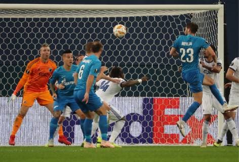 ST PETERSBURG, RUSSIA - NOVEMBER 29, 2018: Players of Zenit St Petersburg and FC Copenhagen in action in their 2018 19 UEFA Europa League Group C Round 5 football match at St Petersburg Stadium. Alexander Demianchuk TASS  TS09949F