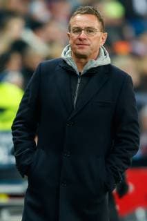 Oesterreich, Salzburg 29.11.2018, UEFA Europa League - 2018 19 Season, Vorrunde, Gruppenphase - Gruppe B - 5. Spieltag, RB Salzburg - RB Leipzig Trainer Ralf Rangnick (RBL) schaut ( DeFodi507