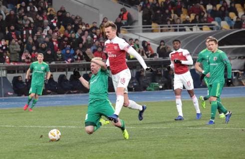 Forward Vladyslav Kulach (L) of FC Vorskla Poltava and defender Rob Holding of Arsenal FC are seen in action during the UEFA Europa League Group E Matchday 5 game at the NSC Olimpiyskiy, Kyiv, capital of Ukraine, November 29, 2018. Ukrinform. UEL: Vorskla vs Arsenal in Kyiv  Copyright: xHennadiixMinchenkox
