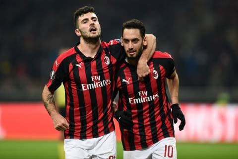 Db Milano 29 11 2018 - Europa League Milan-Dudelange foto Daniele Buffa Image nella foto: esultano gol Hakan Calhanoglu 