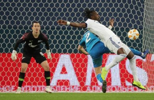 ST PETERSBURG, RUSSIA - NOVEMBER 29, 2018: Zenit St Petersburg s goalkeeper Andrei Lunev, Alexander Anyukov, and FC Copenhagen s Dame N Doye (L-R) in action in their 2018 19 UEFA Europa League Group C Round 5 football match at St Petersburg Stadium. Alexander Demianchuk TASS  TS0994E5
