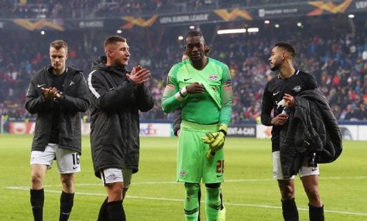 Salzburg - RB Leipzig Fussball Euro League Salzburg, 29.11.2018, Red Bull Arena, Fussball, UEFA Europa League , Gruppe B, 5.Spieltag , FC Red Bull Salzburg vs. RB Leipzig 1:0 (0:0) , Im Bild; Enttäuschung nach dem Spiel bei den Leipzigern, v.L. Lukas Klostermann, Willi Orban, Torwart Yvon Mvogo und Matheus Cunha , Gemäß den Vorgaben der UEFA ist es untersagt, in dem Stadion und oder vom Spiel angefertigte Fotoaufnahmen in Form von Sequenzbildern und oder videoähnlichen Fotostrecken zu verwerten bzw. verwerten zu lassen. ,